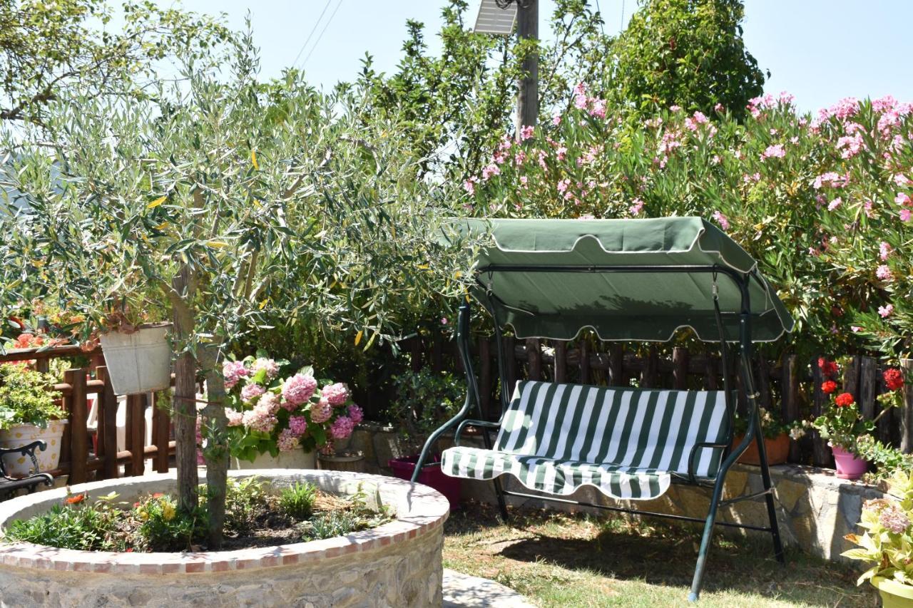 B&B Nel Verde Montesano sulla Marcellana 외부 사진